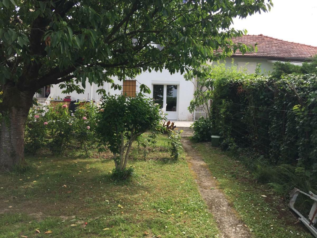 Chambre Chez L'Habitant Orthez Exterior photo